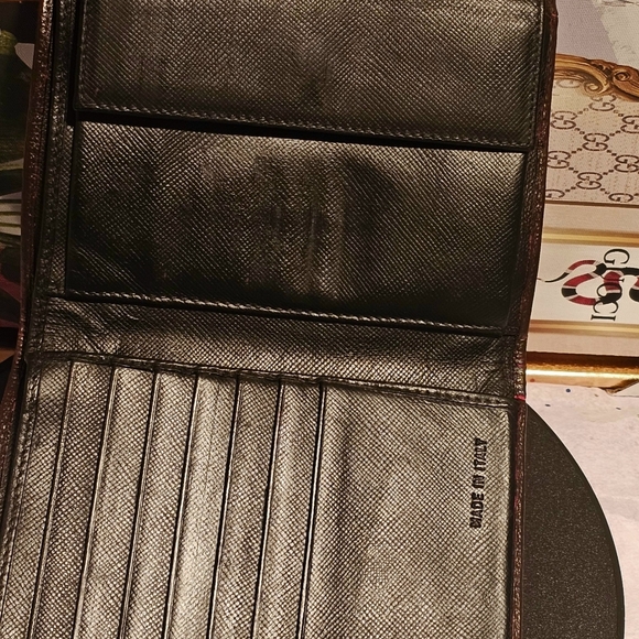 PRADA TRIFOLD SAFFIANO LEATHER  WALLET - Picture 13 of 16